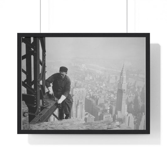 Poster 24″ x 18″ / Black Workman on the Framework of the Empire State Building 1936, Framed Print
